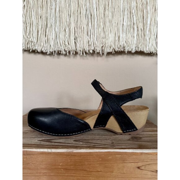 Dansko Tiffiani Black Maryjane Hook&Loop Closure Closed Toe Sandal Clog Size 41 - Picture 10 of 15